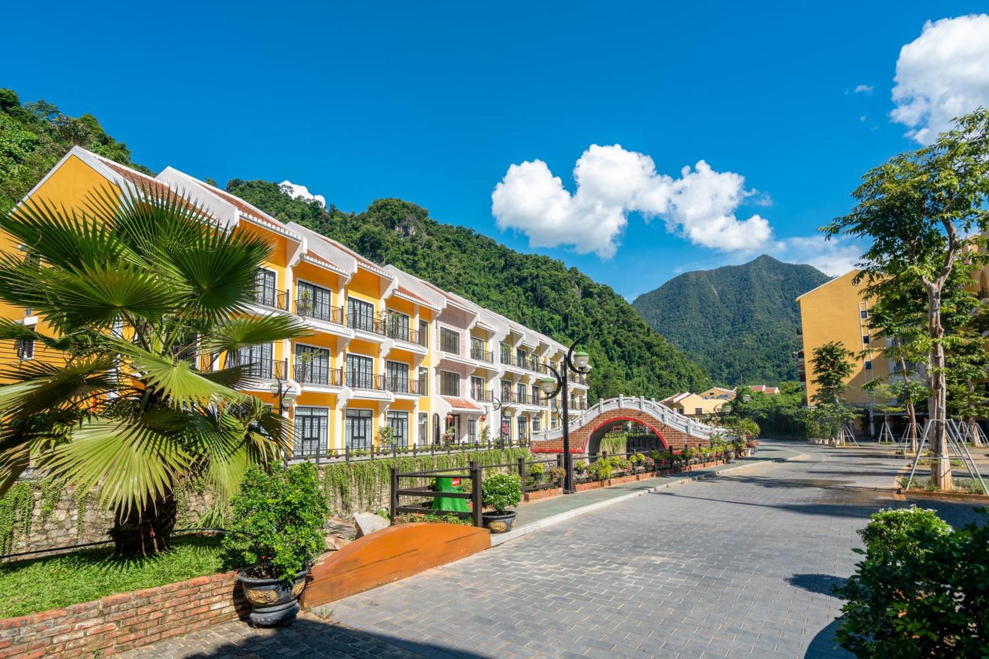Fivitel Cong Troi Dong Giang - Fivitel Dong Giang Heaven'S Gate Hotel ภายนอก รูปภาพ