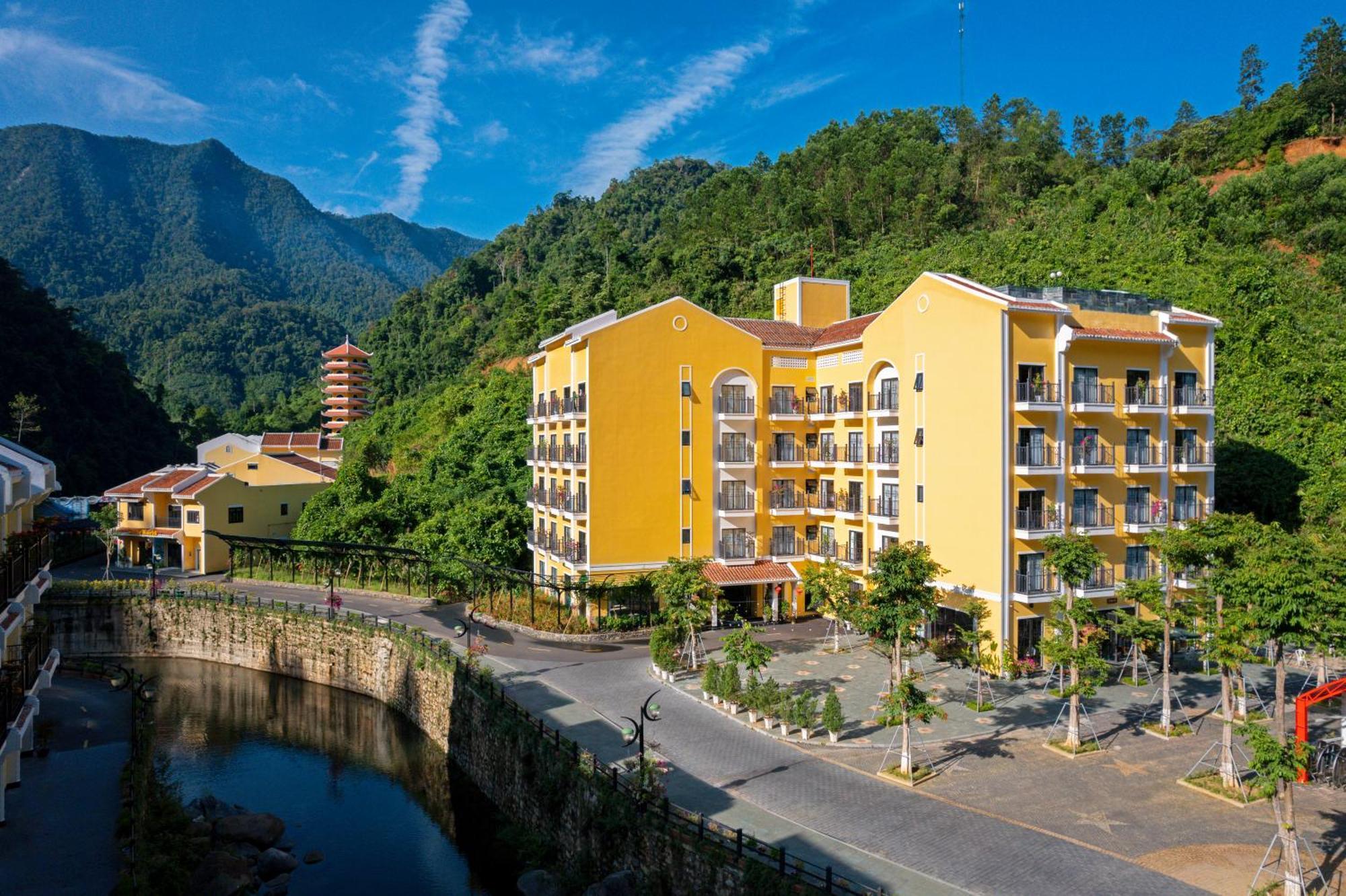 Fivitel Cong Troi Dong Giang - Fivitel Dong Giang Heaven'S Gate Hotel ภายนอก รูปภาพ