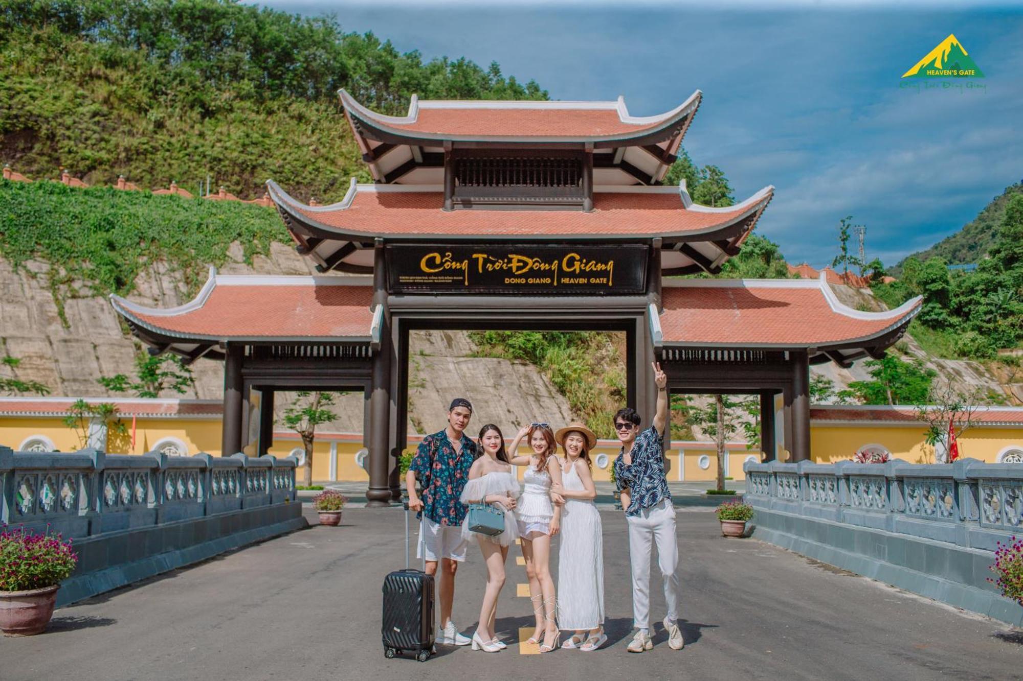 Fivitel Cong Troi Dong Giang - Fivitel Dong Giang Heaven'S Gate Hotel ภายนอก รูปภาพ