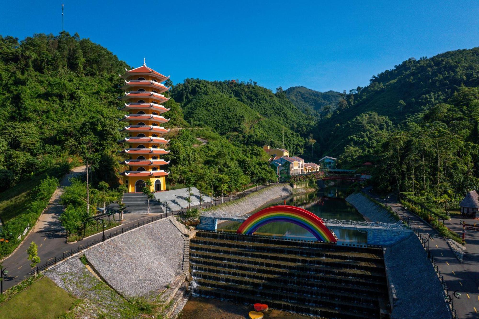 Fivitel Cong Troi Dong Giang - Fivitel Dong Giang Heaven'S Gate Hotel ภายนอก รูปภาพ